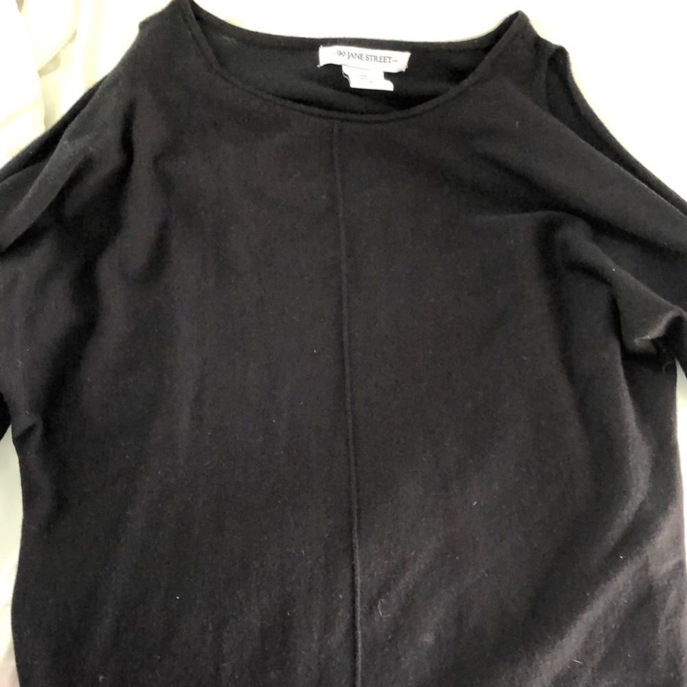 Long sleeve black sweater with shoulder holes